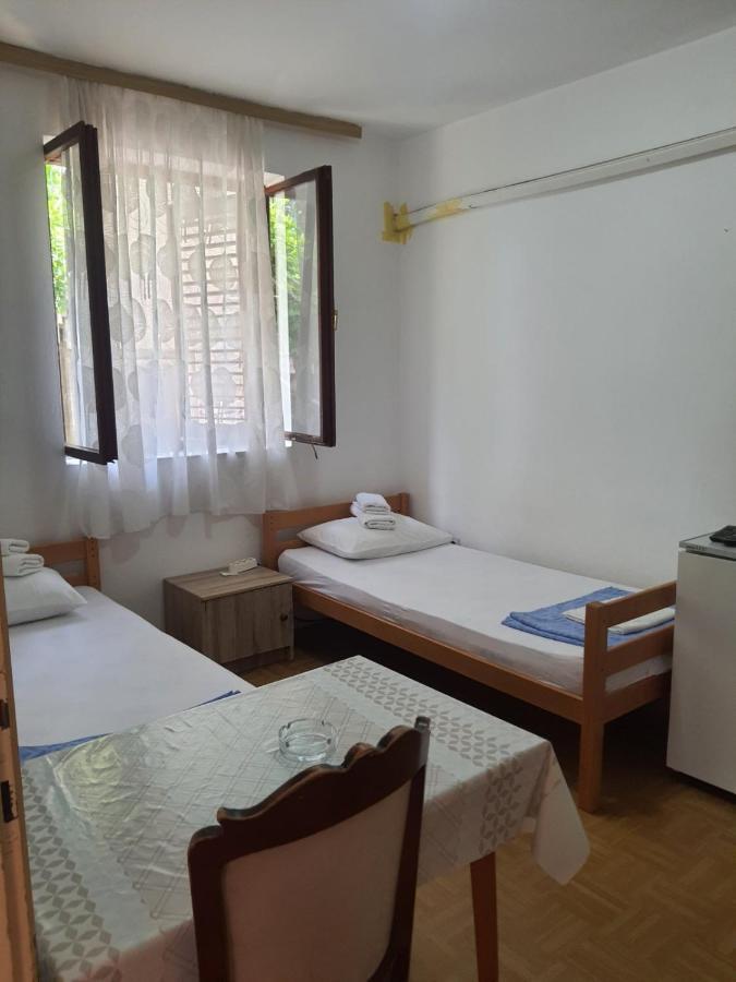 Apartments Andjus Sveti Stefan Eksteriør billede
